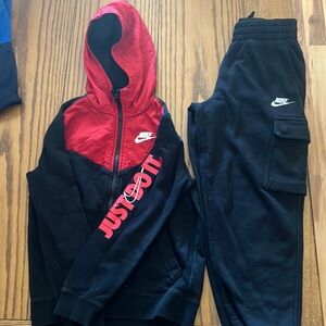 Nike hooded fleece zipper top(S) with Nike fleece joggers(M)